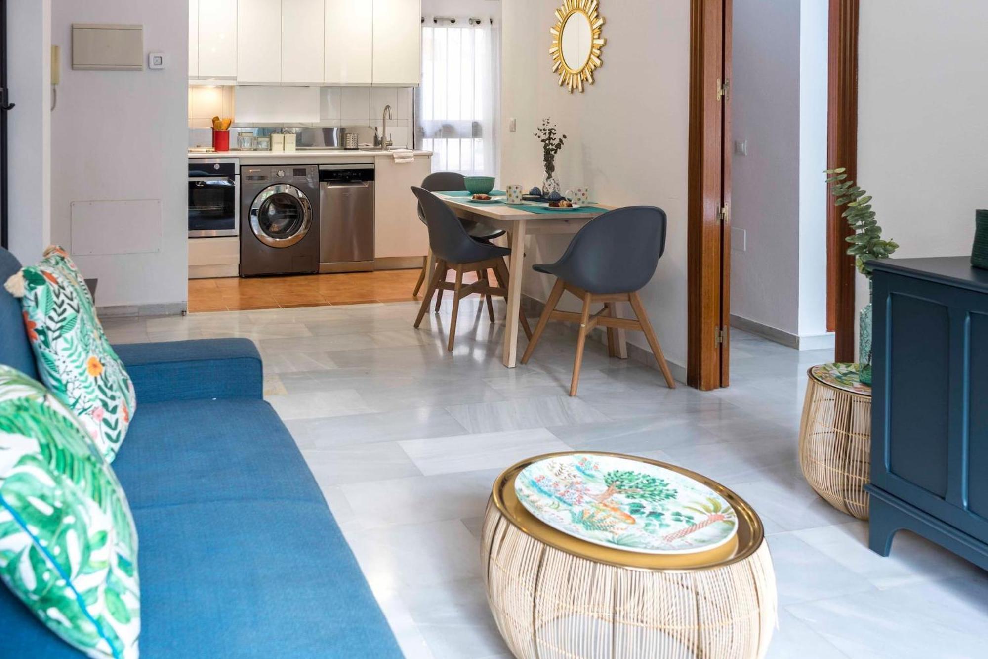 Apartamento Plaza De Cristos Con Jardin By Sharingco *