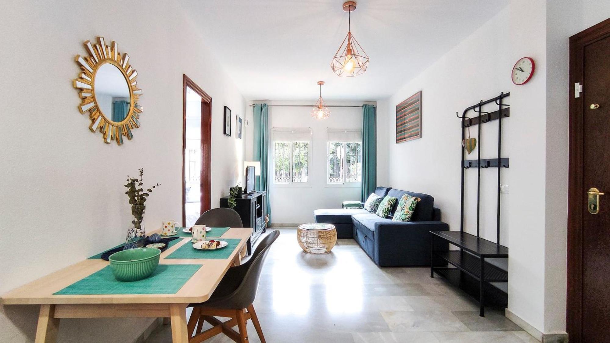 Apartamento Plaza De Cristos Con Jardin By Sharingco